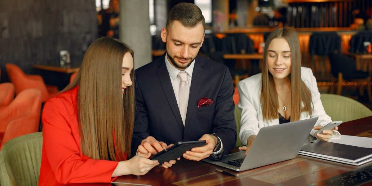 Why UK SMEs Struggle With Self Assessment Filing -And How Affordable Accounting Firms Solve the Problem