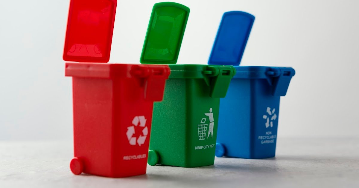 Plastic Garbage Bins: A Smart Choice for Waste Control