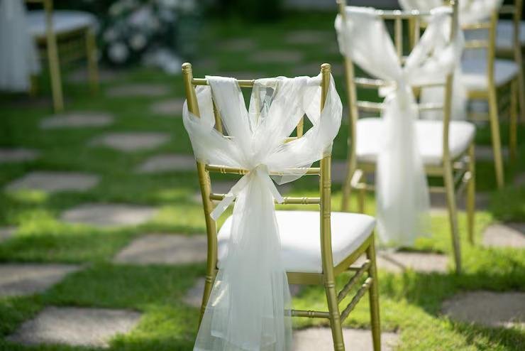 Clear Event Chairs: The Modern Seating Trend That Makes Every Event...