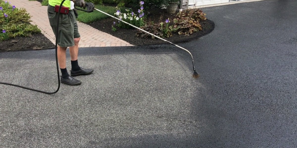 Why Choose Asphalt Seal Coating in Fort Worth, TX?