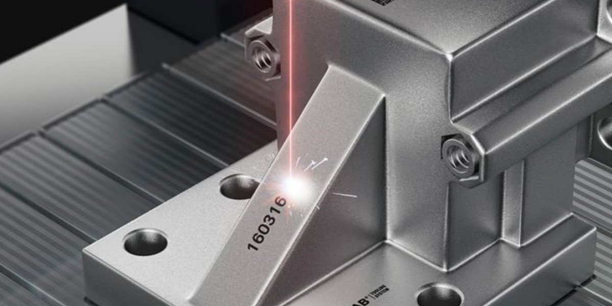 Graveur laser metal : une solution moderne pour des marquages précis et durables