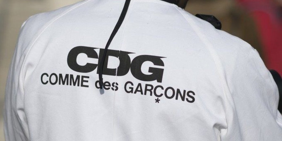 Comme des Garçons Long Sleeves Balance Shape Well