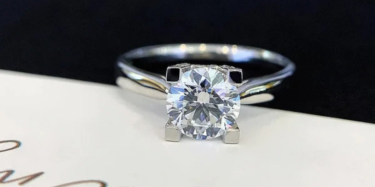 The Perfect Blend of Brilliance and Sustainability in Pave Rings