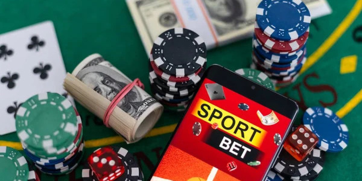 Live Casino Website Offering Streamed Roulette Tables with Real Dealers