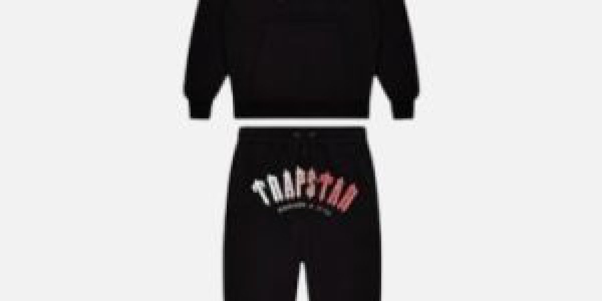 Felpa Trapstar: Lo Stile Streetwear Che Conquista l’Italia